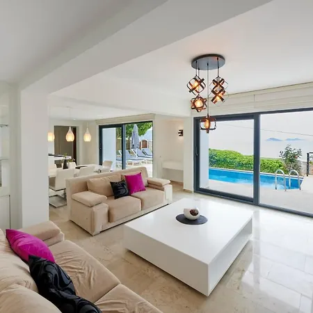 Luxus Skyla Mit 5 Schlafzimmern&meer-blick Villa