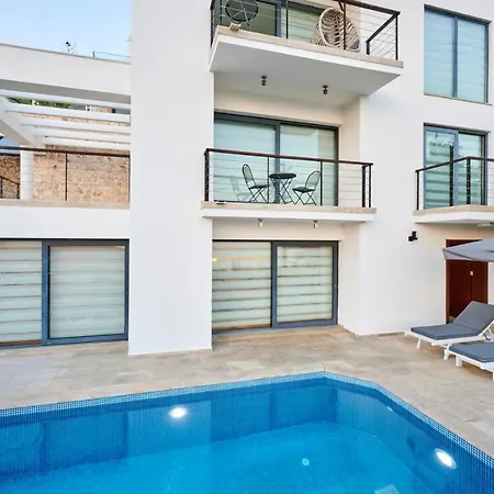 Luxus Skyla Mit 5 Schlafzimmern&meer-blick Villa Kaş